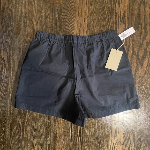 Aritzia Wilfred Breeze Shorts 3” - Picture 2 of 3